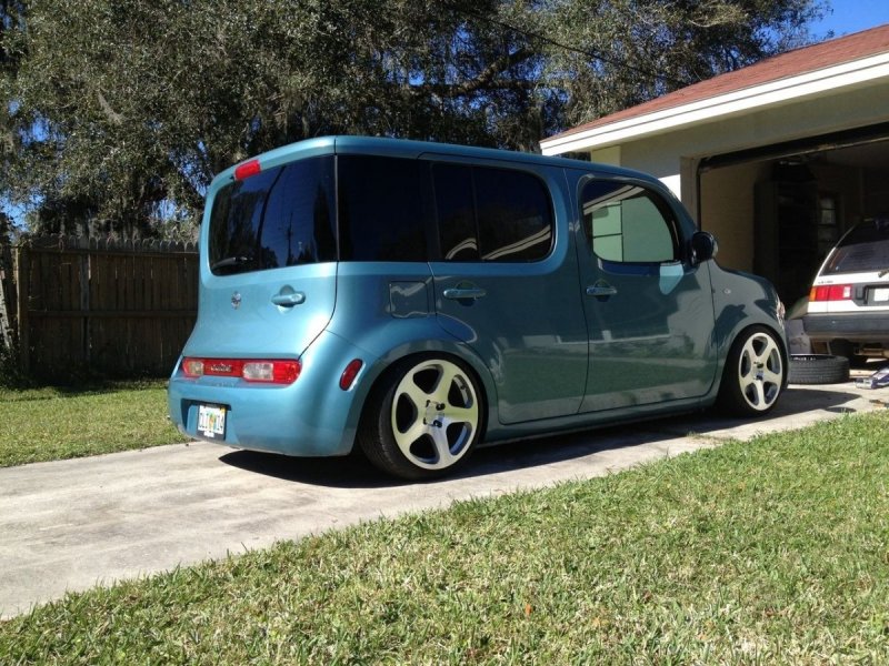 Nissan Cube z12 tuned