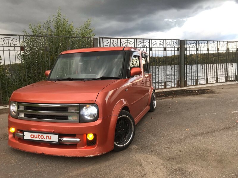 Nissan Cube z11