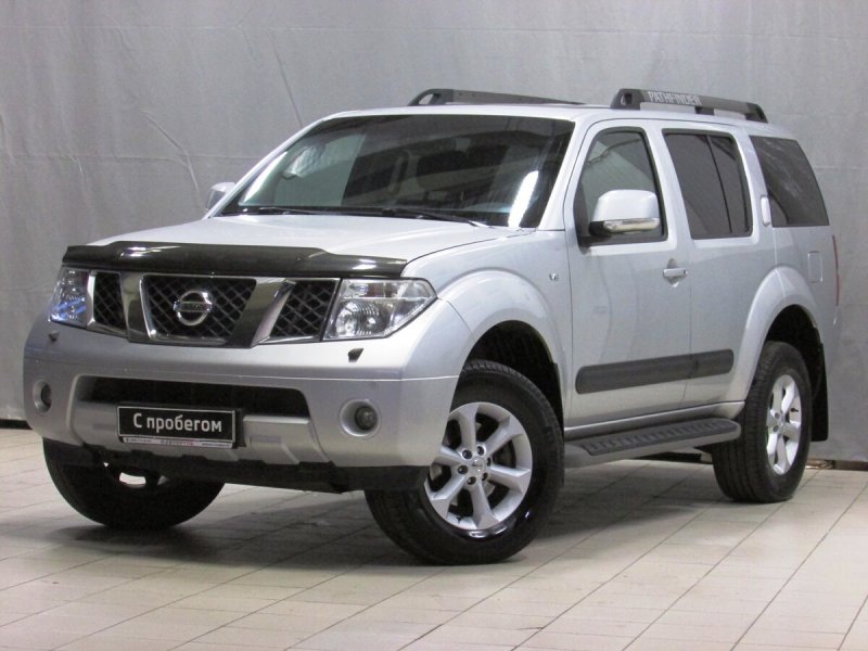 Nissan Pathfinder 5