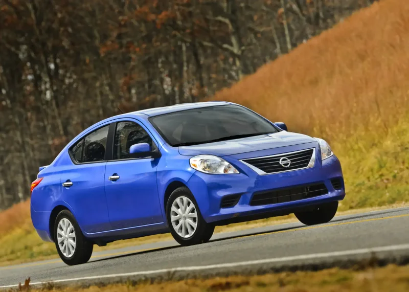 2014 Nissan Versa седан