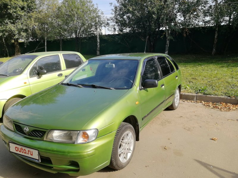Nissan primera p11 зеленая