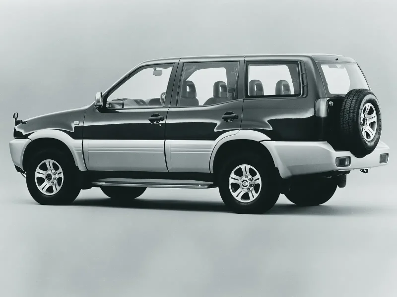 Nissan Mistral 1993