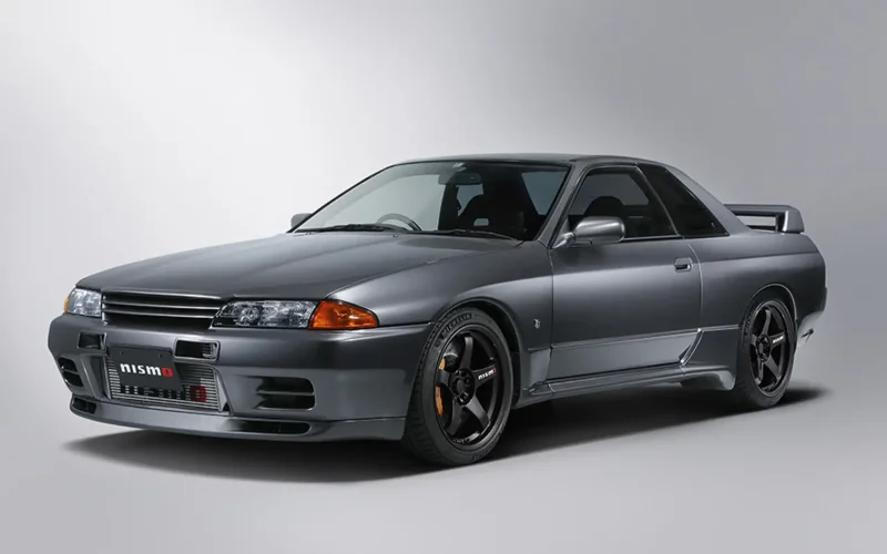 Nissan GTR r32 Pandem сбоку