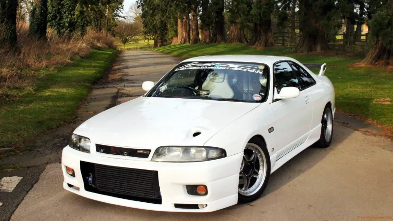 Nissan Skyline 33