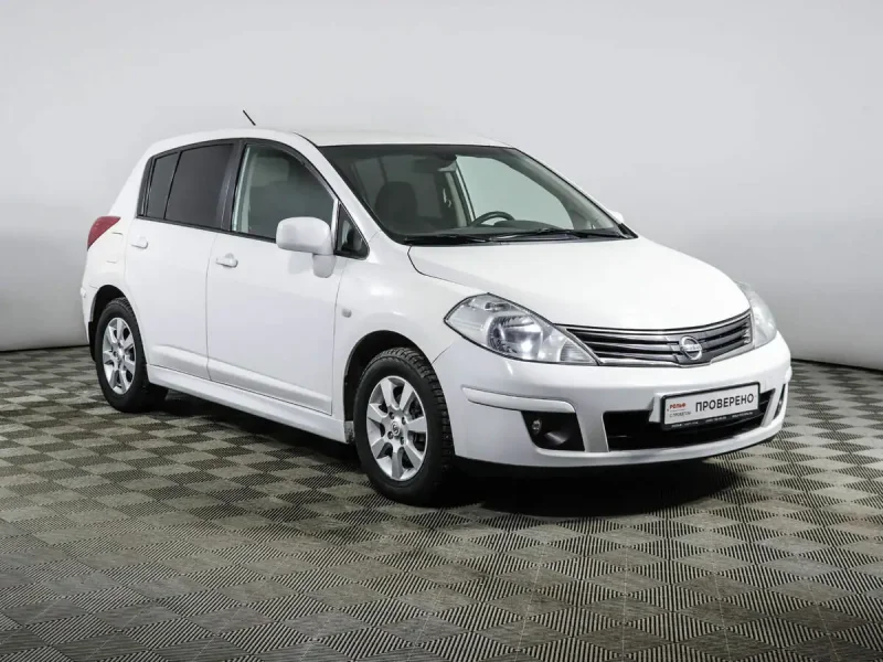 Nissan Tiida 2012