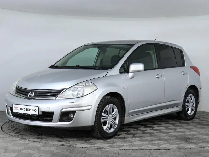 Nissan Tiida 2010