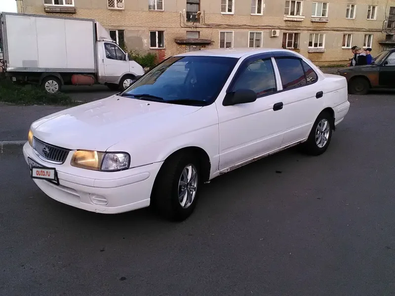 Nissan Sunny b15