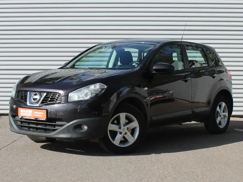 Qashqai 2011 красный