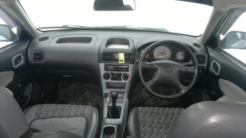 Nissan ad 1994 Interior