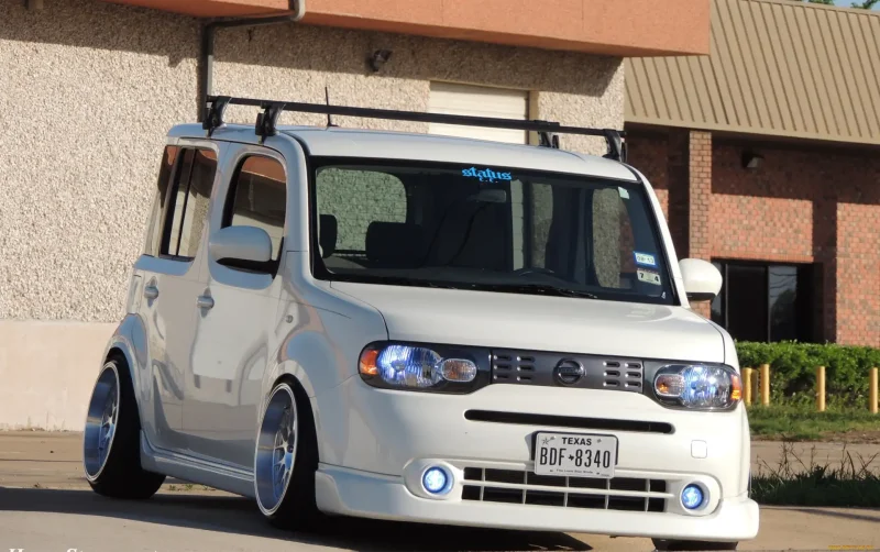 Nissan Cube z12 stance