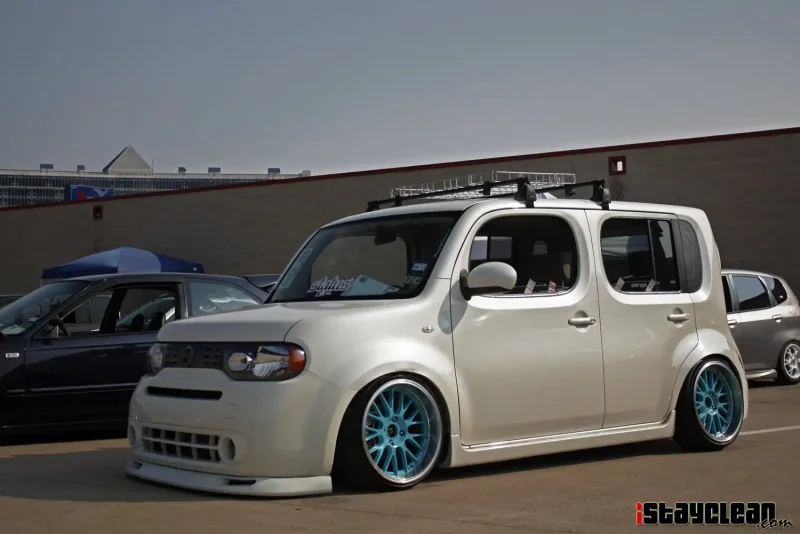 Nissan Cube r15