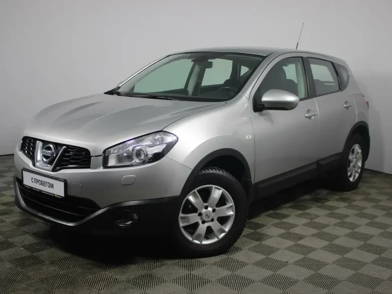 Nissan Qashqai серый