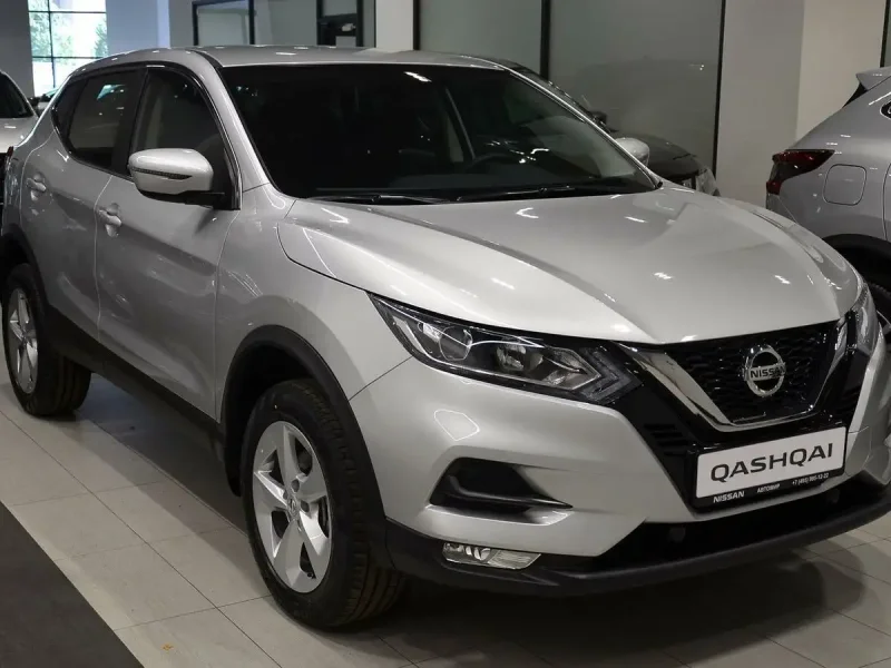 Nissan Qashqai II 2.0 CVT 144 Л.С. серый