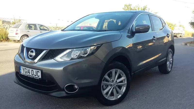 Nissan Qashqai серый металлик