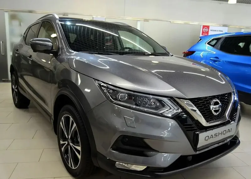 Nissan Qashqai серый металлик