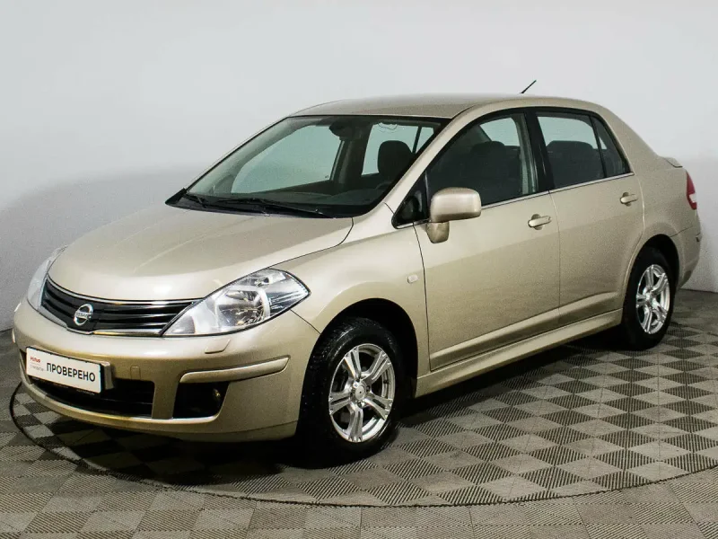 Nissan Tiida 2008 седан