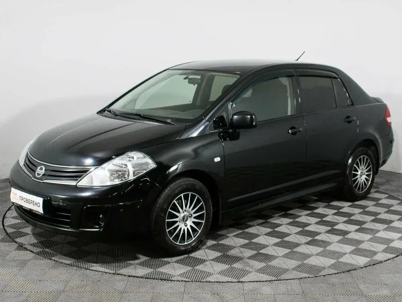 Nissan Tiida 2012