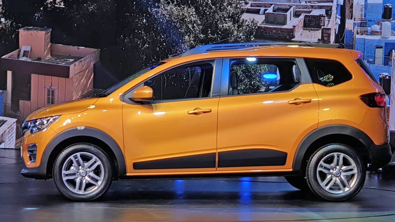 Renault кроссовер 2020 Трибер