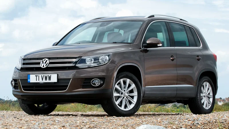 Volkswagen Tiguan, 2011 года, автомат