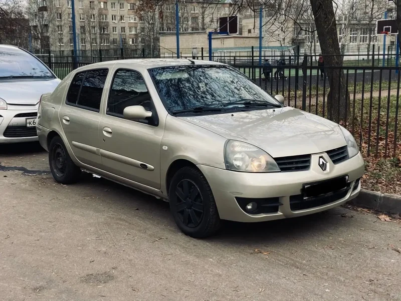 Renault Clio 2005 седан