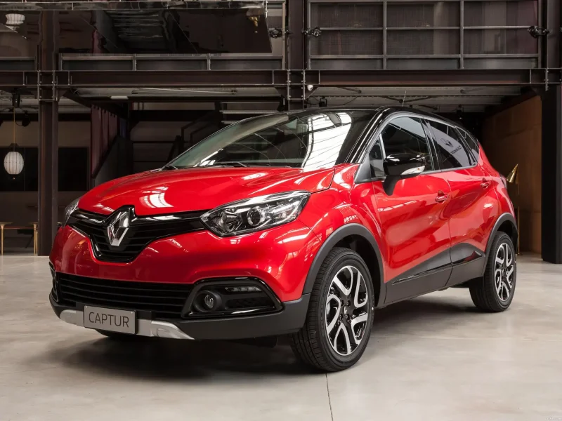 Renault Captur 2021 красный