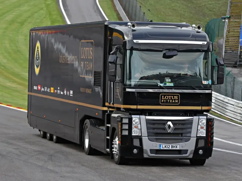 Renault Magnum 2013