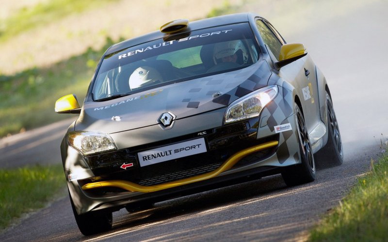 Renault Megane RS Trophy-r