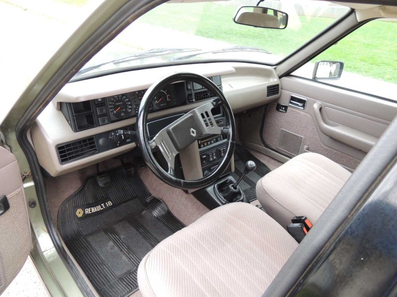 Renault 5 Baccara 1987 Interior