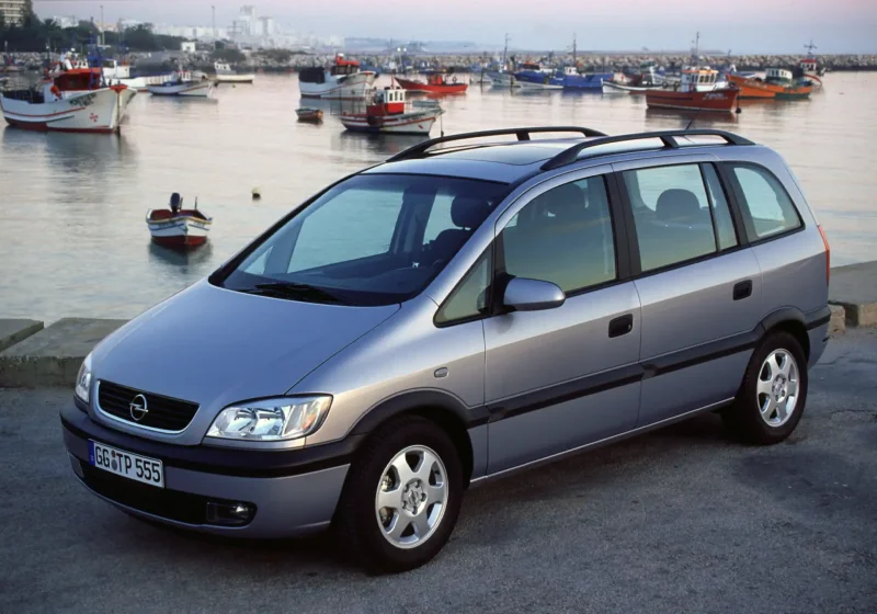 Opel Zafira 2008 год