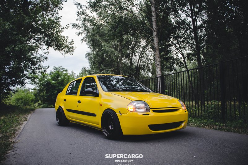 Renault Clio 2 stance