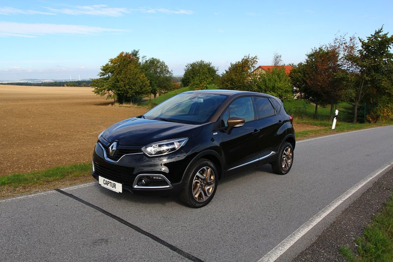 Renault Captur 2020 черная Жемчужина