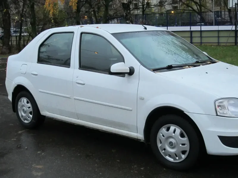 Renault Logan 2013 белый