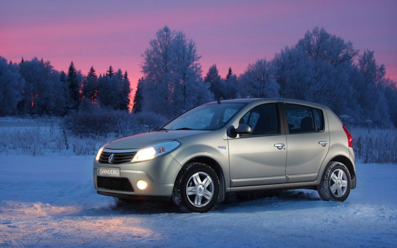 Renault Sandero 2012 бежевый