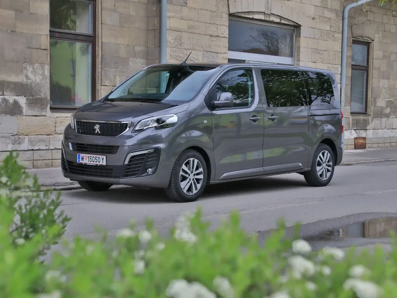 Peugeot traveller 2016