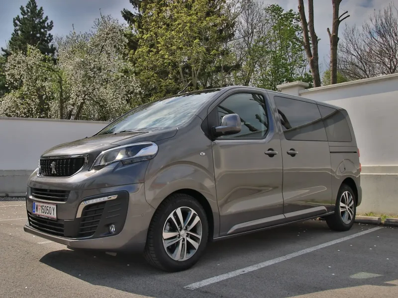 Peugeot traveller 2017