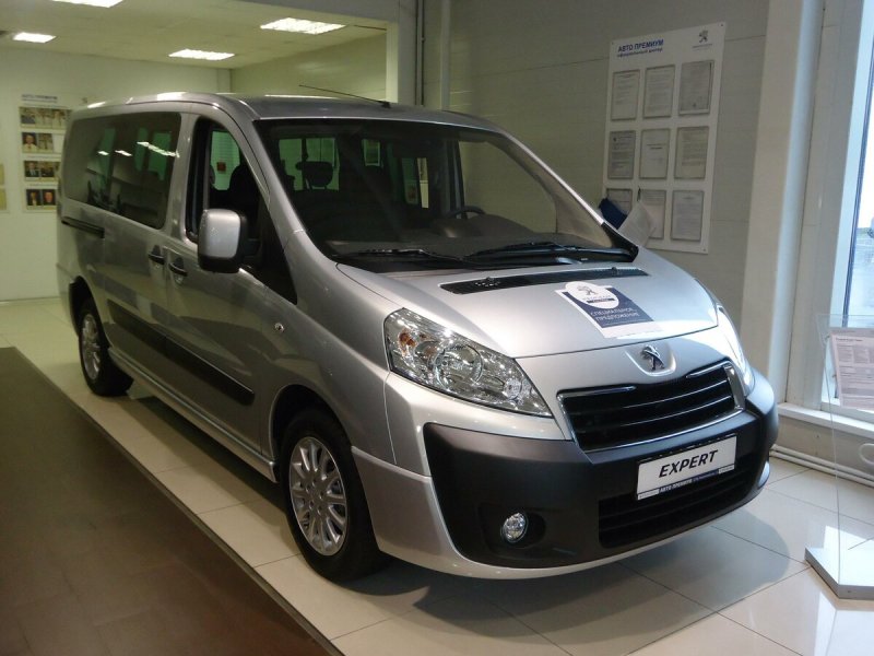 Peugeot traveller 2017