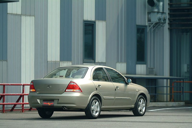 Nissan Almera 2013