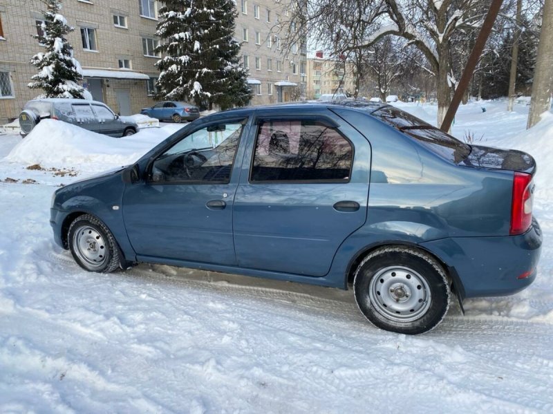 Renault Logan 2011