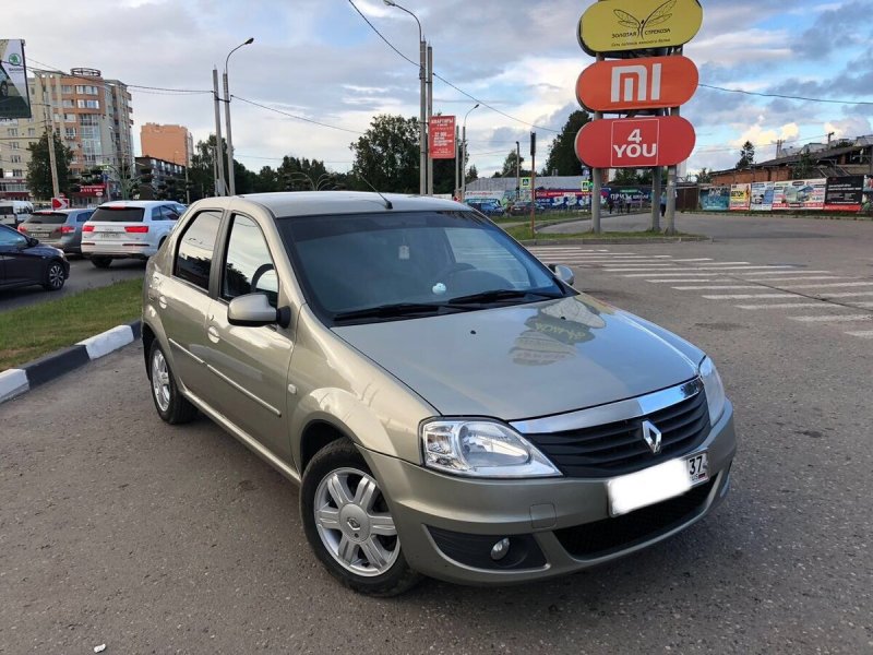 Renault Logan 2011