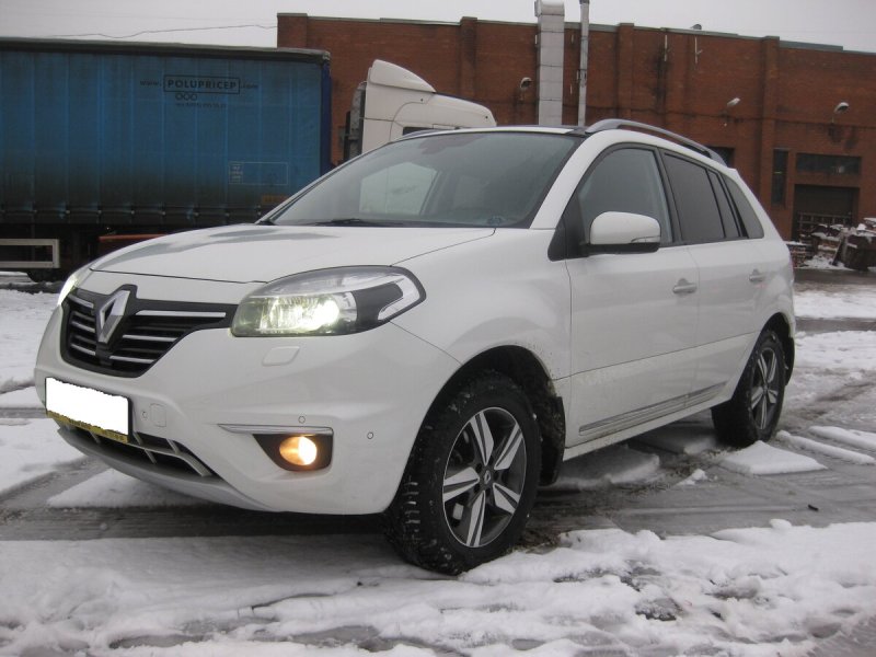 Renault KOLEOS 2012