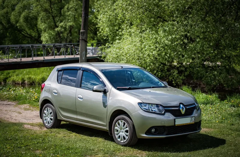 Renault Sandero 2005