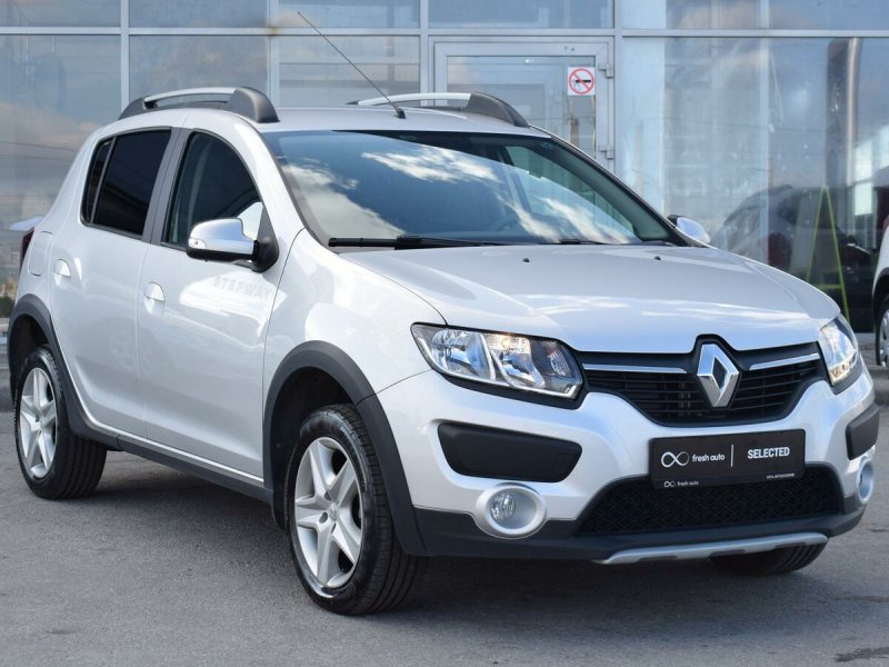 Renault Sandero Stepway серая платина