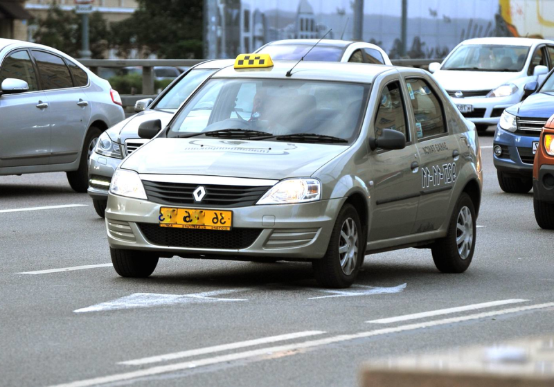 Renault Logan taksi