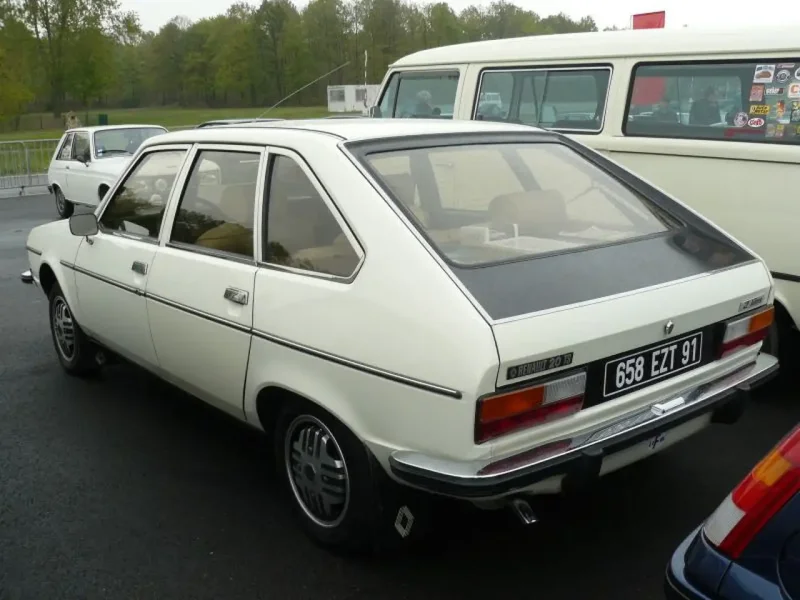 Dacia 2000