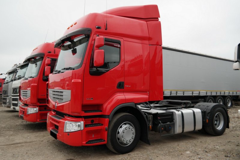 Renault Premium 440