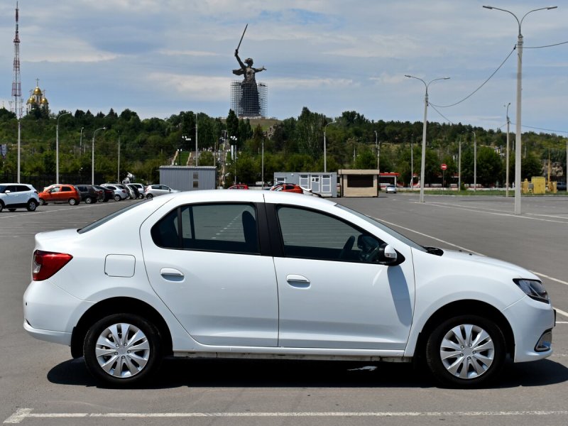 Renault Logan 2 белый