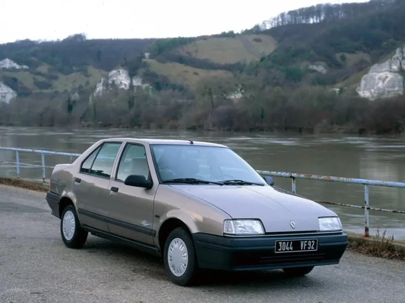 Renault 19 седан
