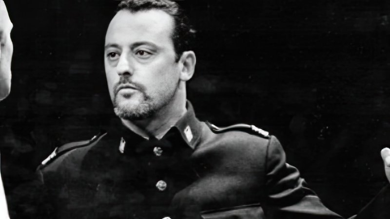 Jean Reno long hair