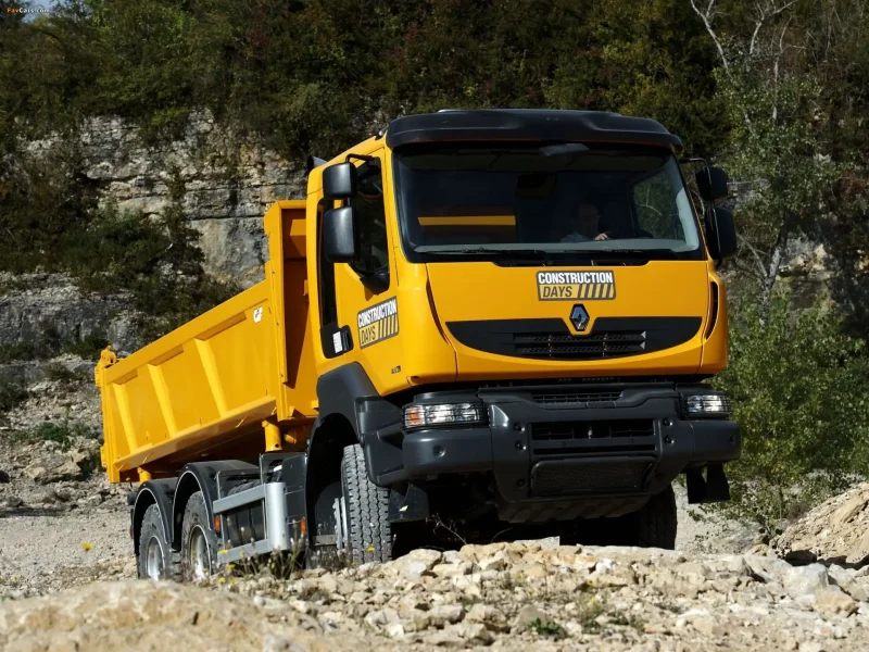 Renault Kerax 8x4 самосвал