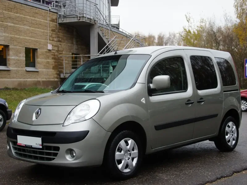 Renault Kangoo 2010 года